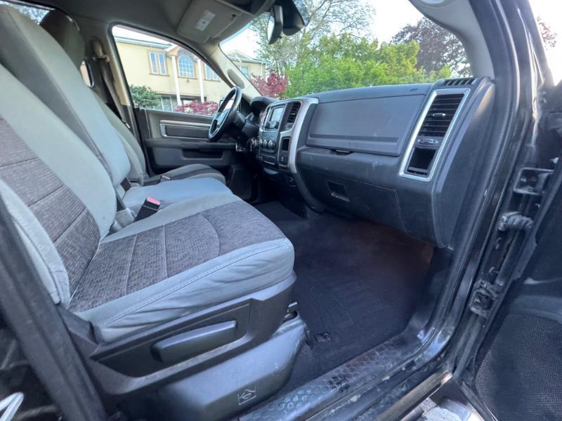 RAM 1500 SLT Quad Cab 4WD 2015