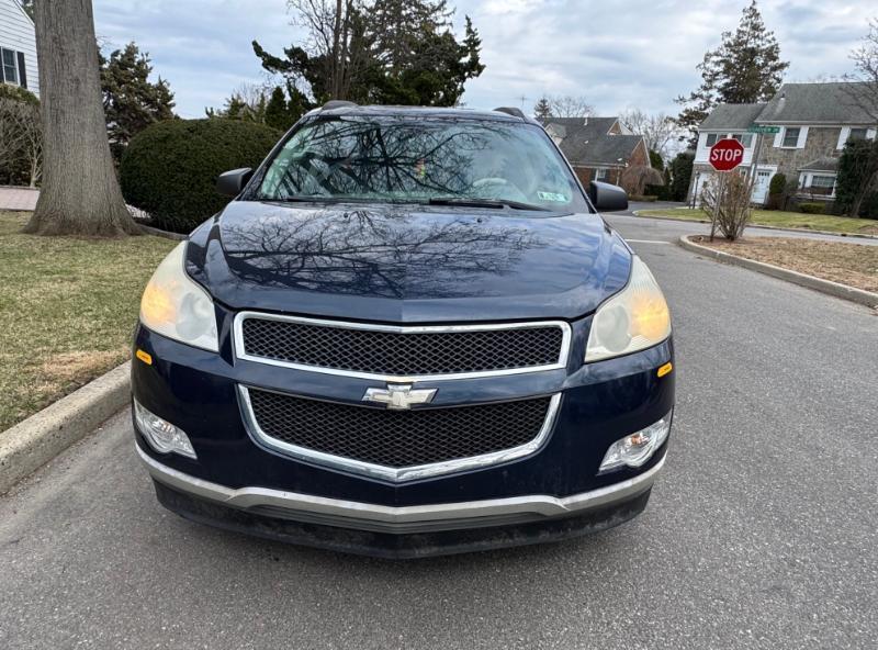 Chevrolet Traverse LS AWD 2010