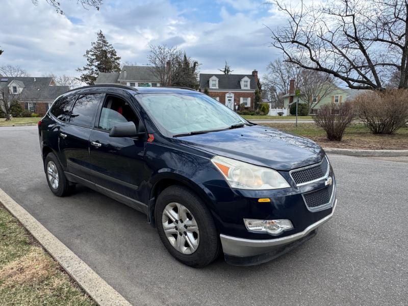 Chevrolet Traverse LS AWD 2010