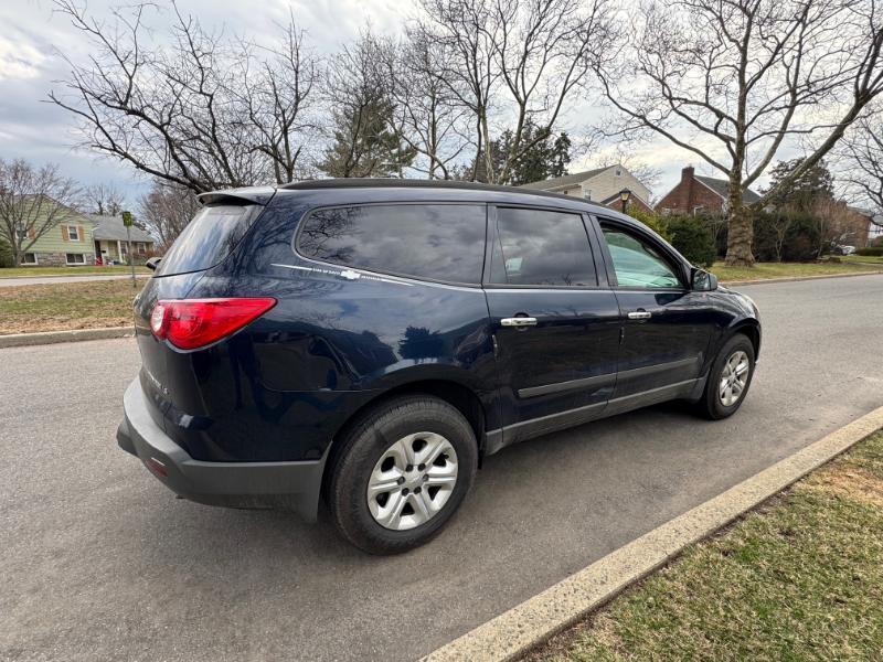 Chevrolet Traverse LS AWD 2010