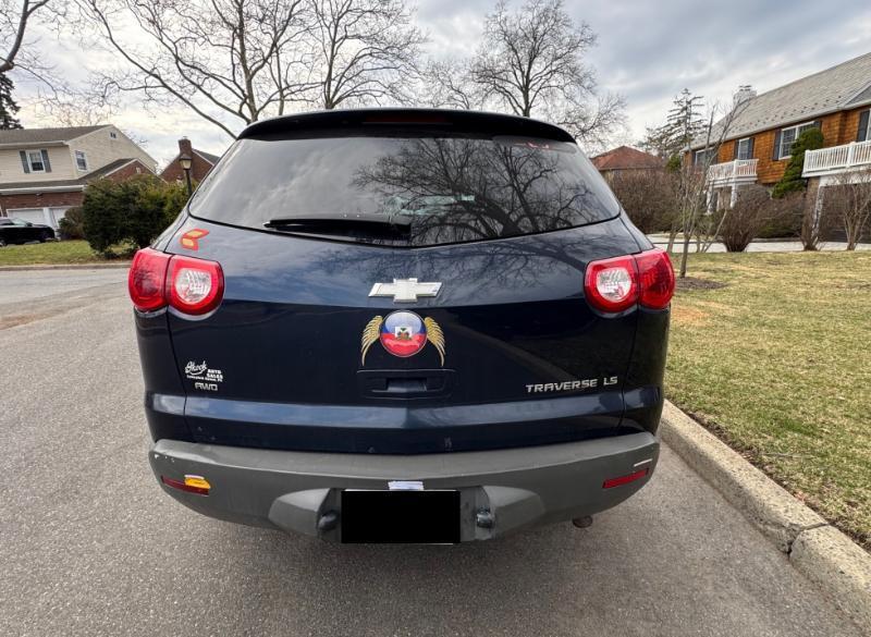 Chevrolet Traverse LS AWD 2010