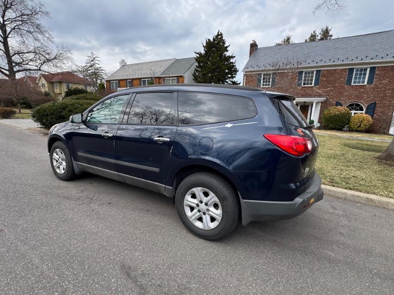 Chevrolet Traverse LS AWD 2010