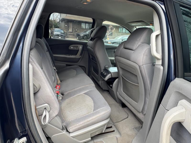 Chevrolet Traverse LS AWD 2010