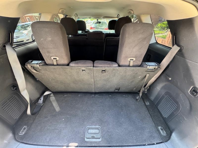 Nissan Pathfinder SV 4WD 2014