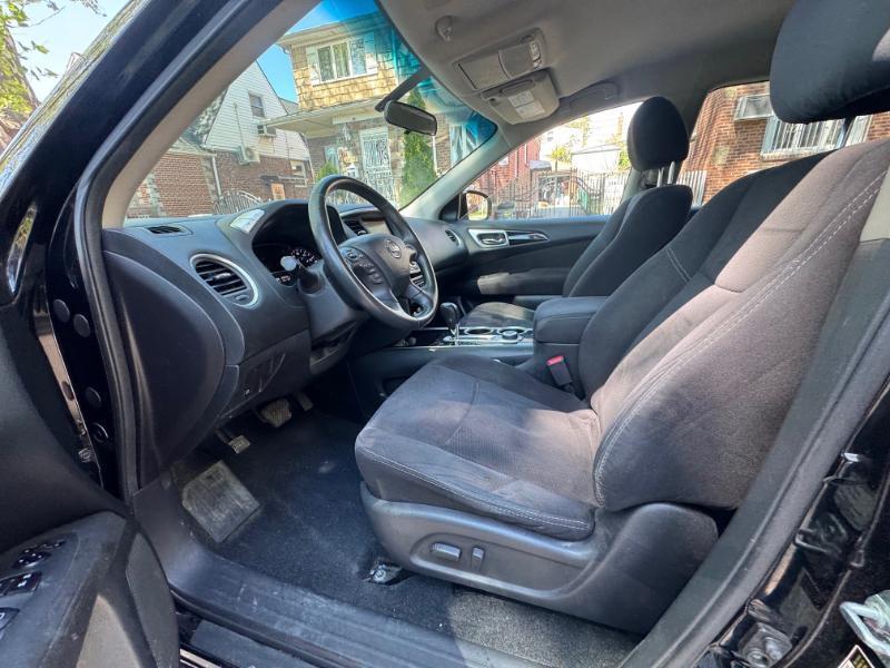 Nissan Pathfinder SV 4WD 2014