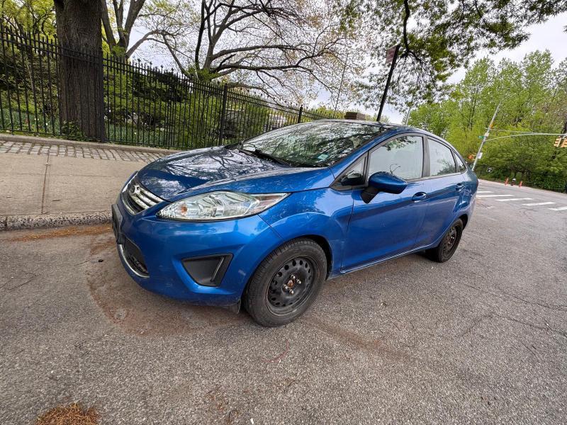 2011 Ford Fiesta SE Sedan