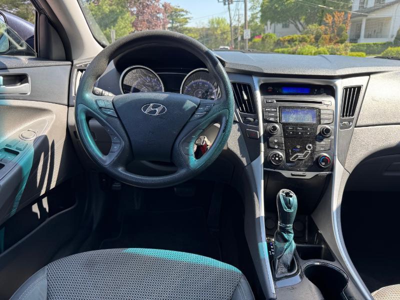 Hyundai Sonata GLS 2012