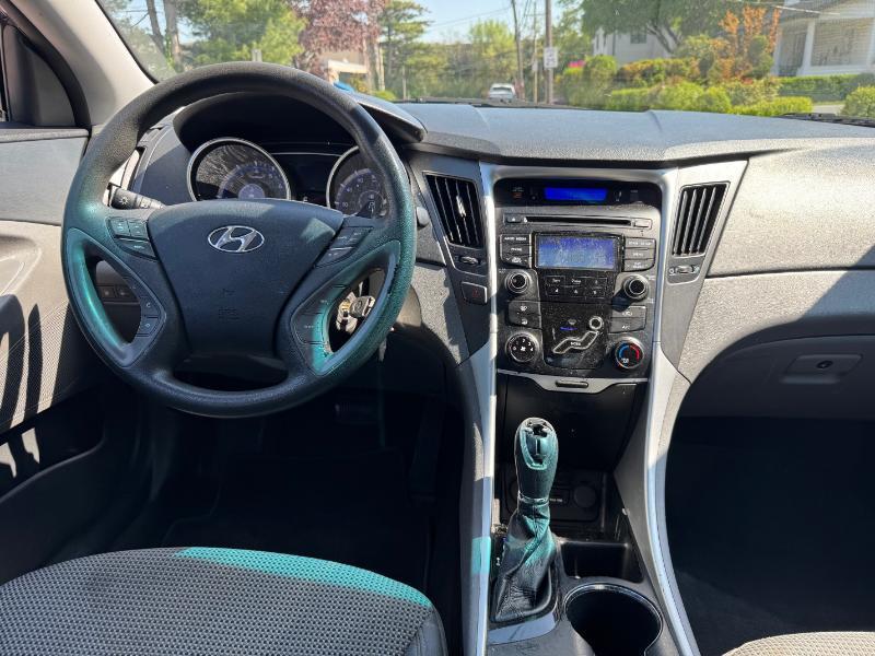 Hyundai Sonata GLS 2012