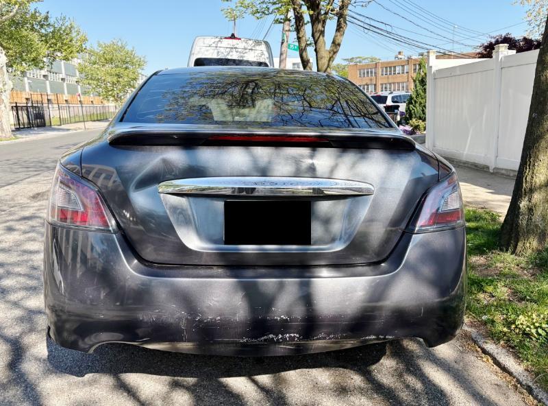 Nissan Maxima SV 2012