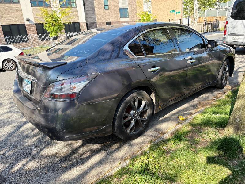 Nissan Maxima SV 2012