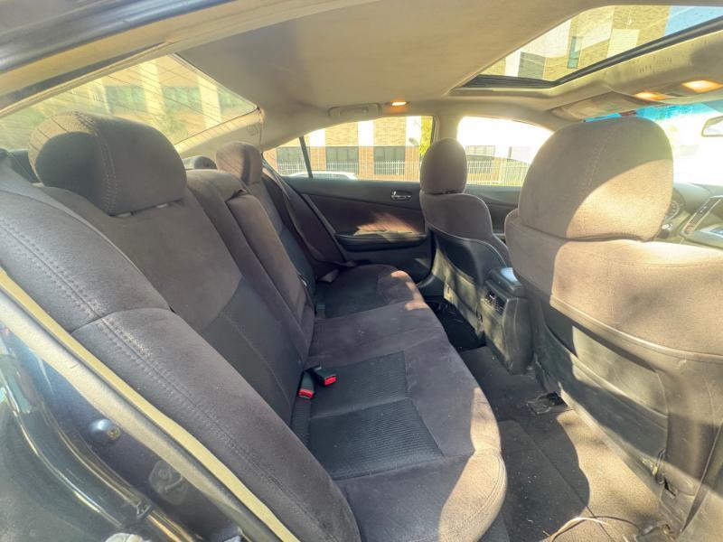 Nissan Maxima SV 2012
