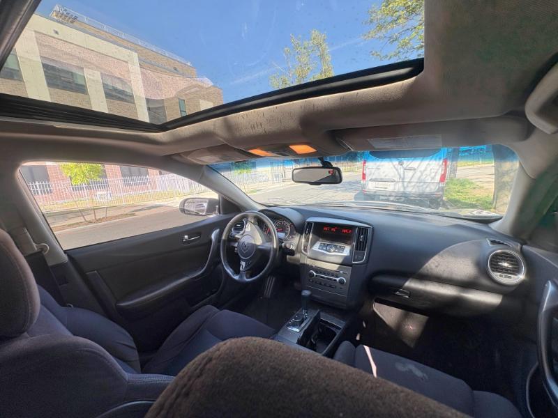 Nissan Maxima SV 2012