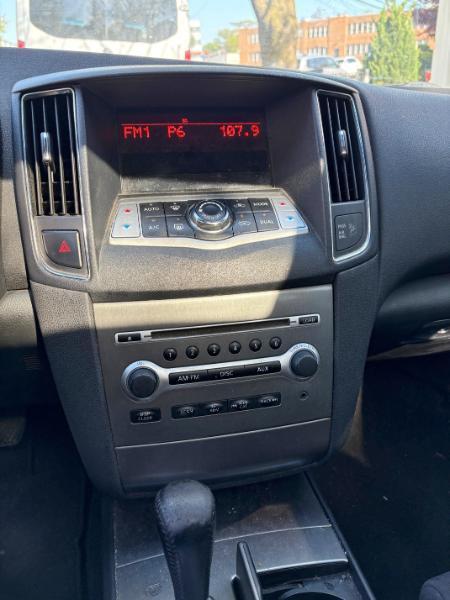 Nissan Maxima SV 2012