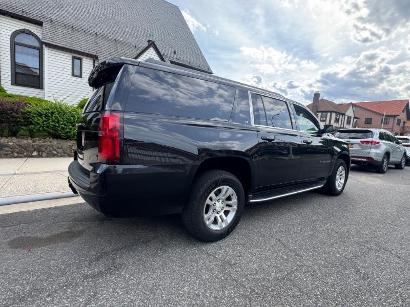 Chevrolet Suburban LT 1500 4WD 2015