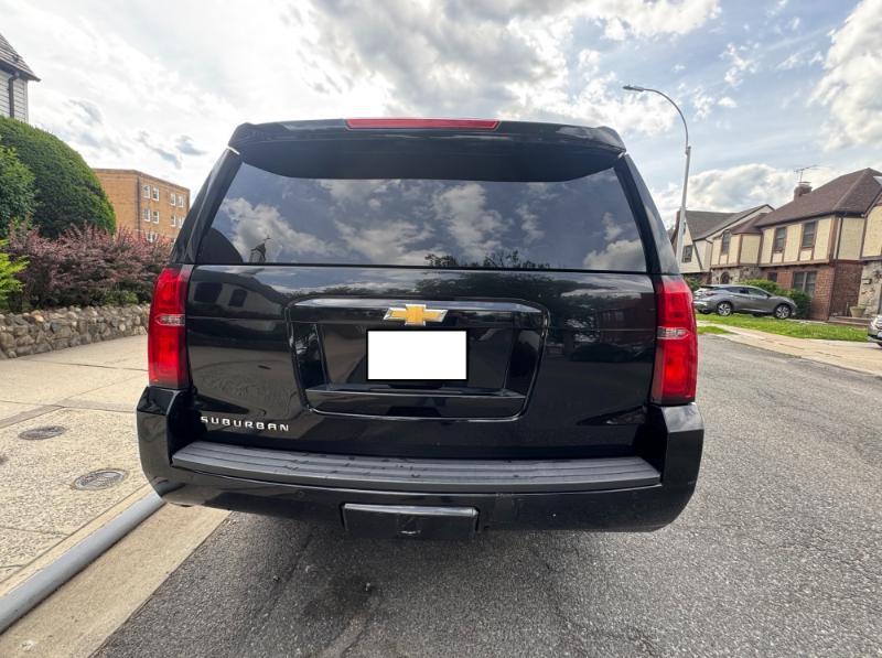 Chevrolet Suburban LT 1500 4WD 2015