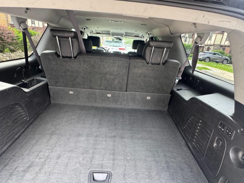 Chevrolet Suburban LT 1500 4WD 2015