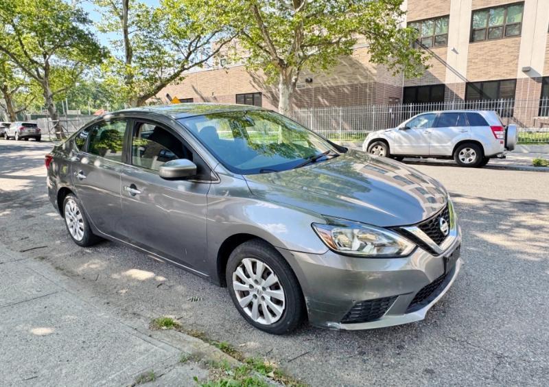 Nissan Sentra S 2017