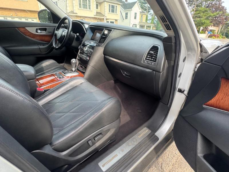 Infiniti FX FX35 AWD 2011