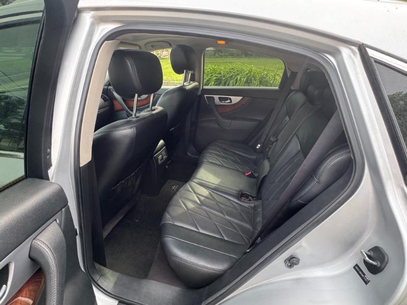 Infiniti FX FX35 AWD 2011