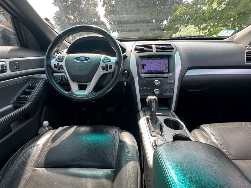 Ford Explorer XLT 4WD 2013