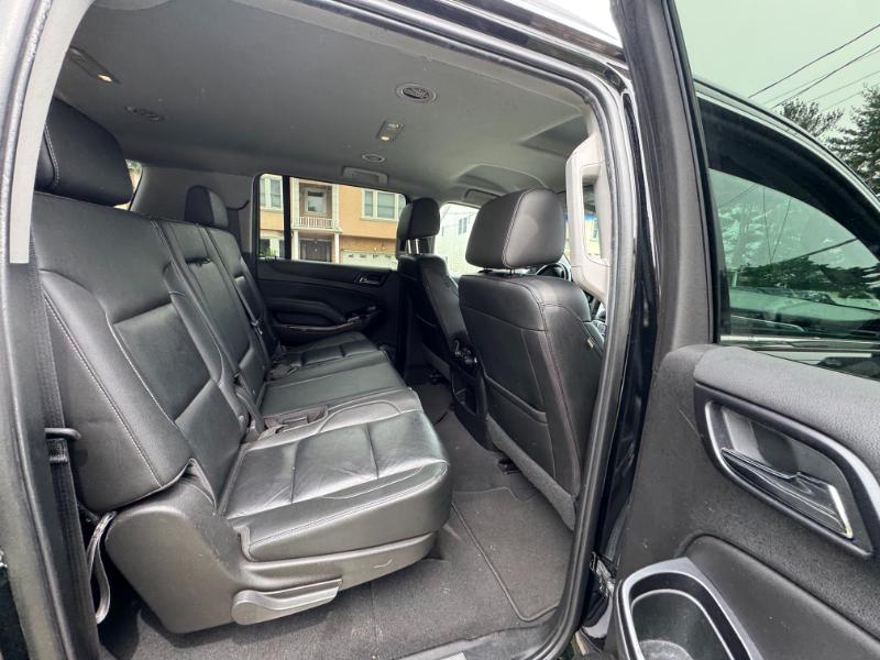 Chevrolet Suburban LT 4WD 2019