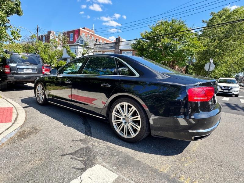 Audi A8 4.0T Sedan L quattro Tiptronic 2013