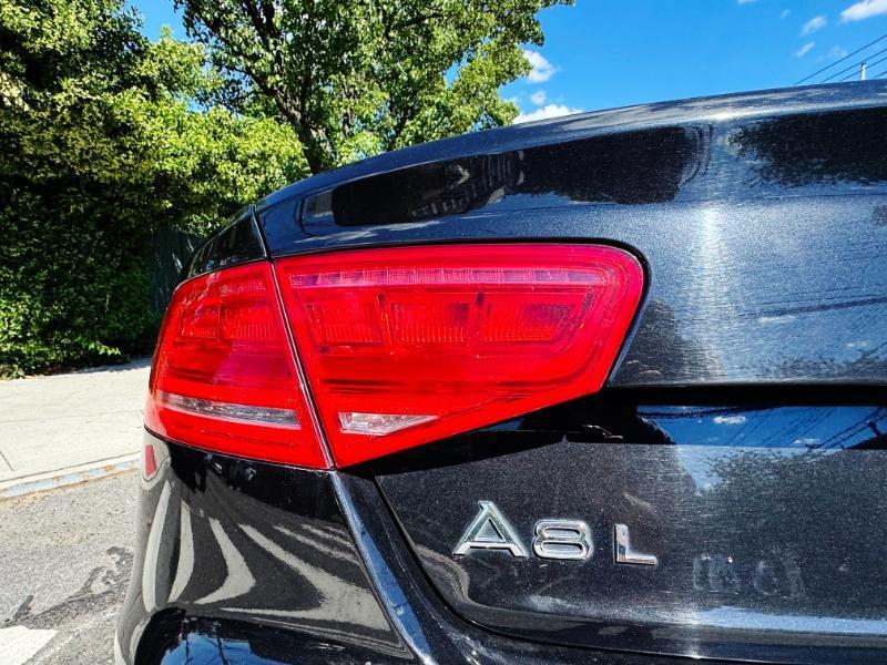 Audi A8 4.0T Sedan L quattro Tiptronic 2013