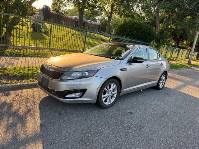 2013 Kia Optima Oro Sedán Tracción delantera Automática