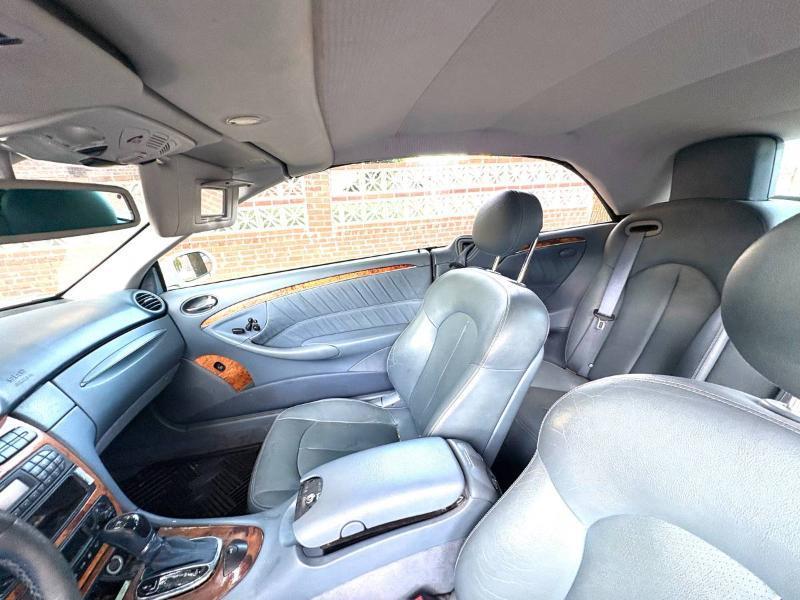 Mercedes-Benz CLK-Class CLK320 Cabriolet 2004