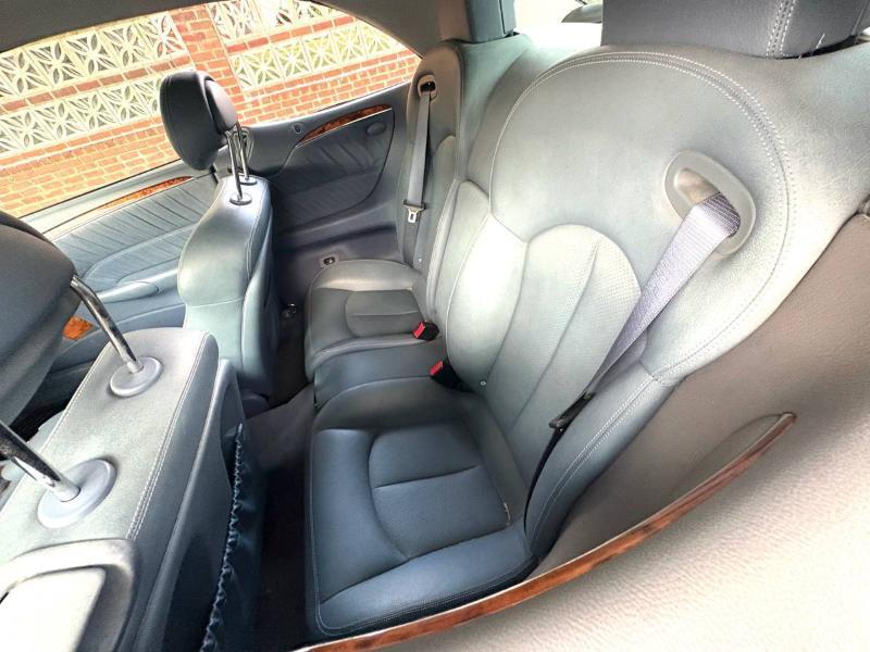 Mercedes-Benz CLK-Class CLK320 Cabriolet 2004