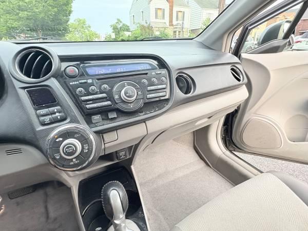 Honda Insight EX with Navigation 2012