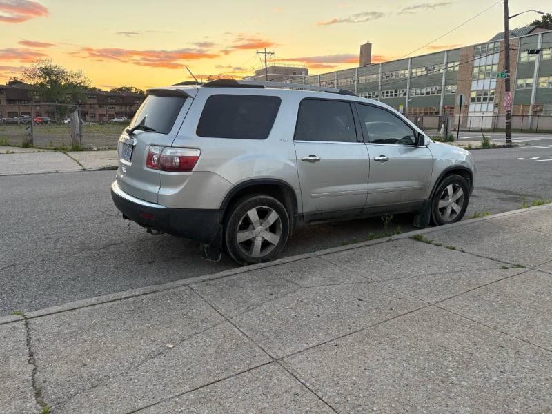 GMC Acadia SLT-1 FWD 2010