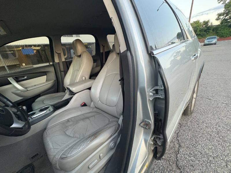GMC Acadia SLT-1 FWD 2010