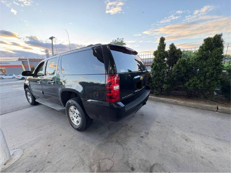 Chevrolet Suburban LTZ 1500 4WD 2013