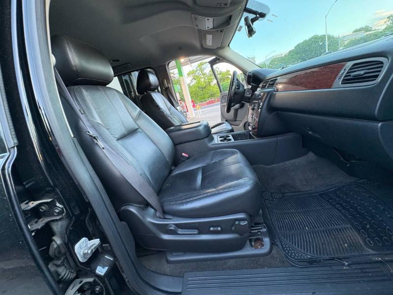 Chevrolet Suburban LTZ 1500 4WD 2013