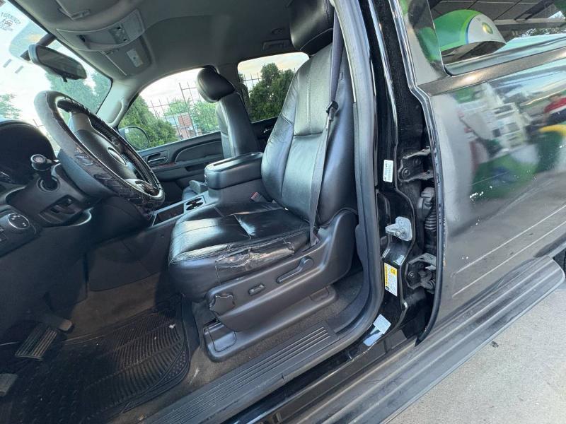 Chevrolet Suburban LTZ 1500 4WD 2013