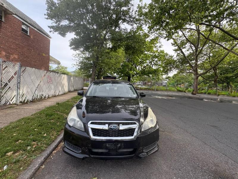 Subaru Legacy 2.5i Premium 2013