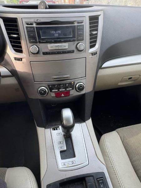 Subaru Legacy 2.5i Premium 2013