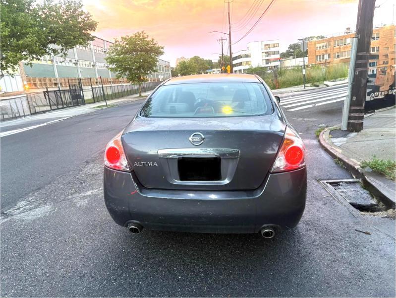 Nissan Altima 2.5 S 2010