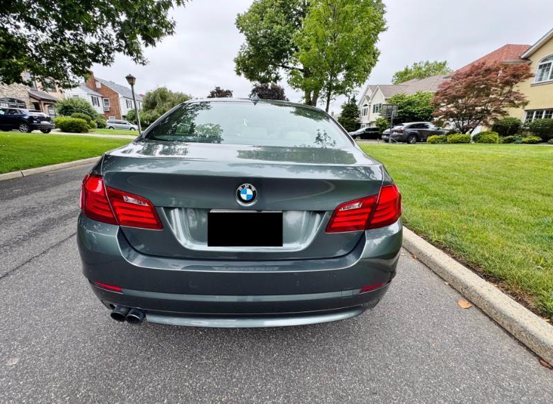 BMW 5-Series 528i 2012