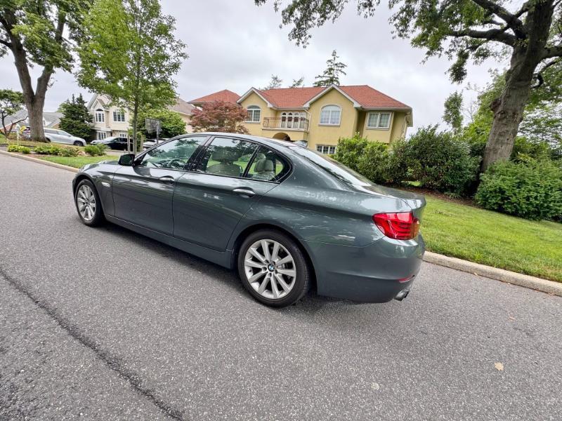 BMW 5-Series 528i 2012