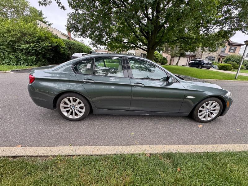 BMW 5-Series 528i 2012