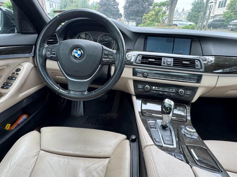 BMW 5-Series 528i 2012