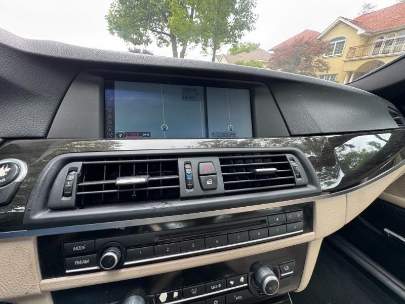 BMW 5-Series 528i 2012