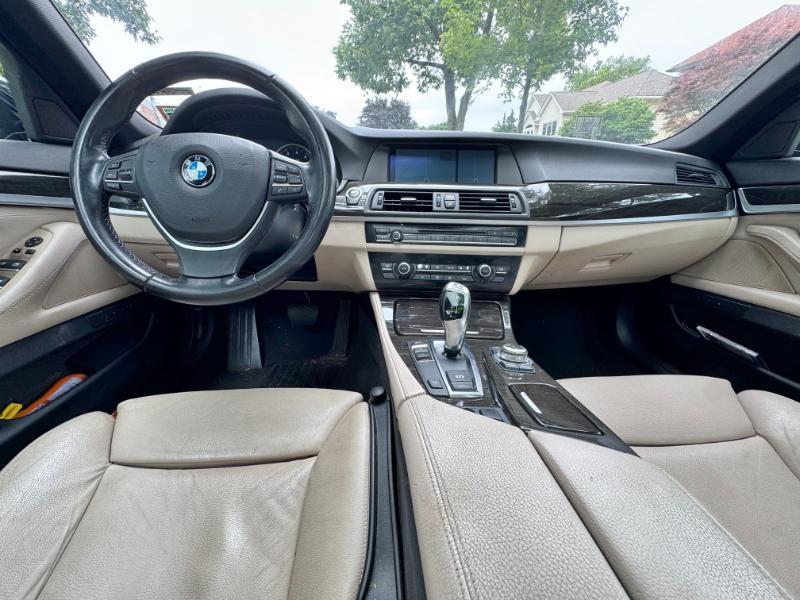 BMW 5-Series 528i 2012