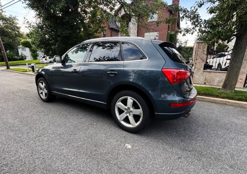 Audi Q5 2.0 quattro Premium 2011