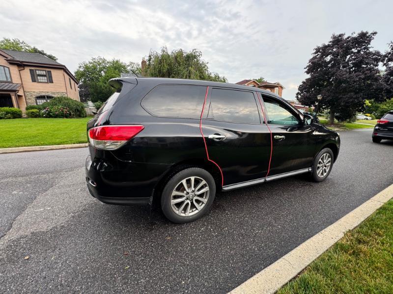 Nissan Pathfinder SV 4WD 2013