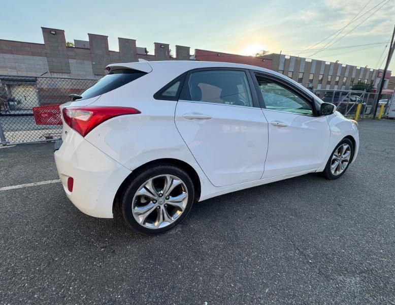 Hyundai Elantra GT A/T 2013