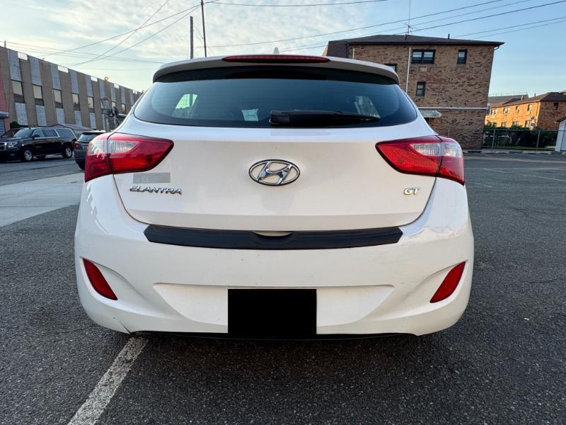 Hyundai Elantra GT A/T 2013