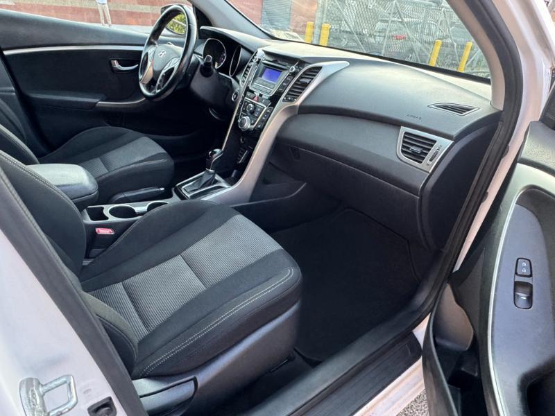 Hyundai Elantra GT A/T 2013